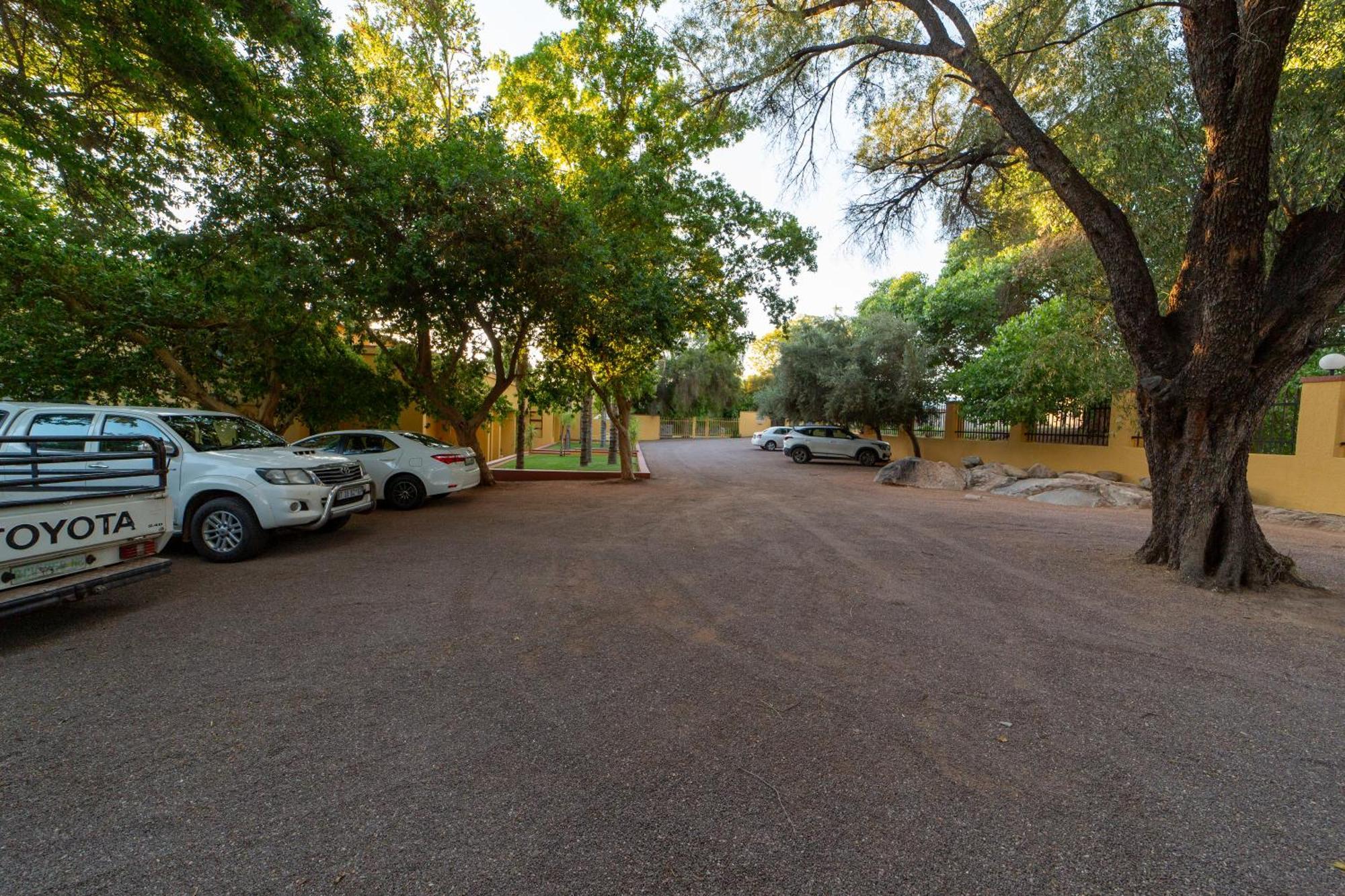 Sunriver Kalahari Lodge Riverside Stay In アピントン エクステリア 写真